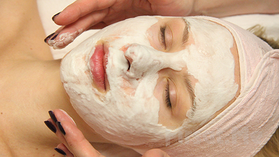 Doğal Siyah Nokta Temizleme